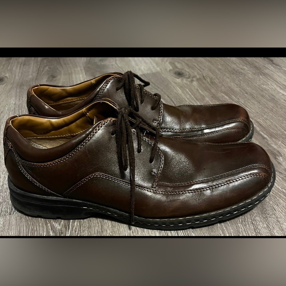 Dockers men’s Leather lace up shoes size 13 M great used condition